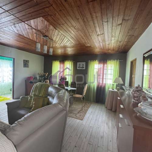 Oportunidade Única: Moradia V4 com Terreno e Vista Deslumbrante em Porto de Vacas