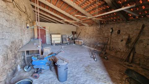 Fantástica Propriedade Rural com 7,04 Hectares em Monsanto – A Aldeia Mais Portuguesa de Portugal