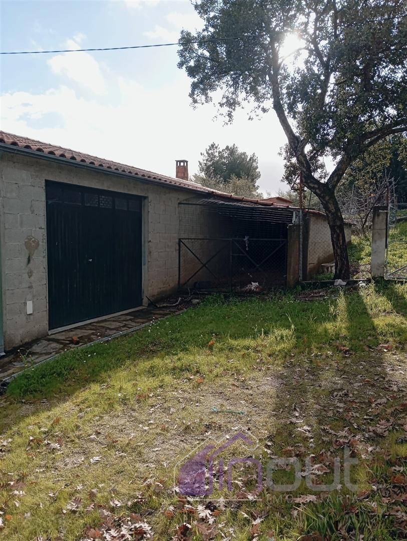 Excelente Propriedade Rural com 4.700m², Construção e Abundância de Água – Oportunidade Única para H