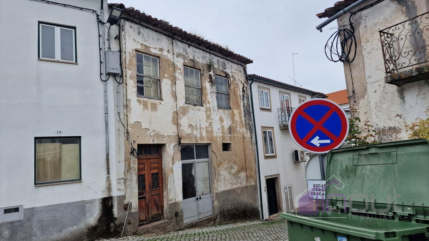 Moradia em Banda T5 Venda em Pinhel,Pinhel