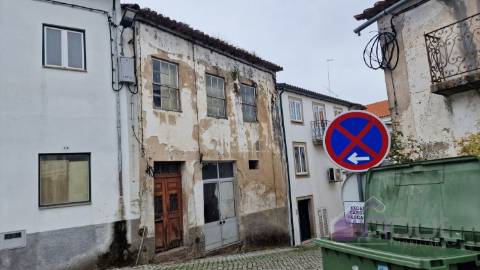 Moradia em Banda T5 Venda em Pinhel,Pinhel