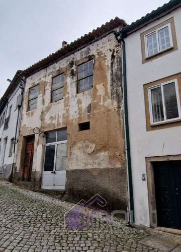 Moradia em Banda T5 Venda em Pinhel,Pinhel