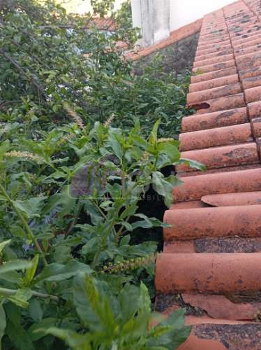 Encantadora Casa Centenária em Granito para Reconstruir – Aldeia de Casal da Serra, Serra da Gardunh