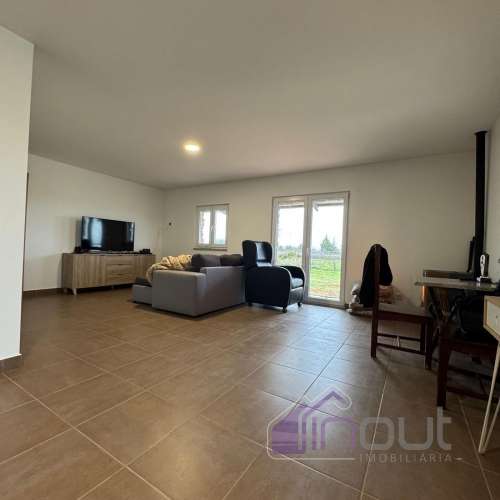 Moradia T3 com Piscina em Castelo Branco Imóvel  200.000€