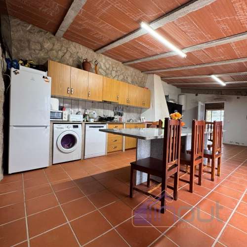 Moradia T3 com Piscina em Castelo Branco Imóvel  200.000€