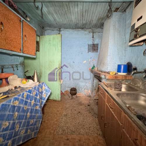 Moradia  V2  em Pedra para Recuperar – Orca, Fundão