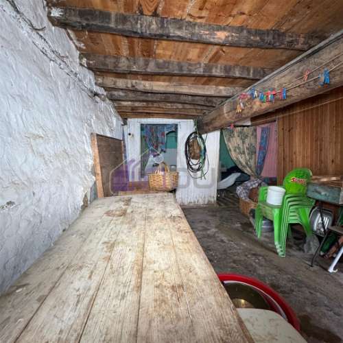 Moradia  V2  em Pedra para Recuperar – Orca, Fundão