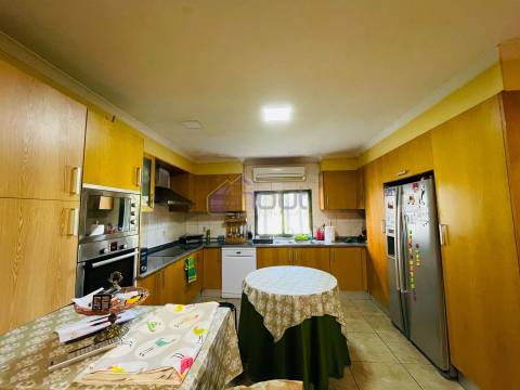 Quinta T3 com 1,5 ha em Palvarinho – Tranquilidade e Conforto a 5 Minutos de Castelo Branco