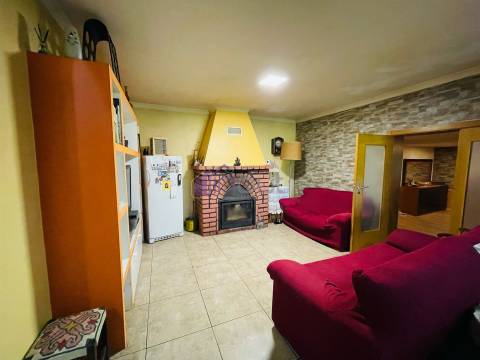 Quinta T3 com 1,5 ha em Palvarinho – Tranquilidade e Conforto a 5 Minutos de Castelo Branco