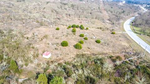 Terreno com eletricidade e água a 7 minutos da Guarda