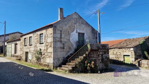 Moradia Geminada  Venda em Freixedas,Pinhel