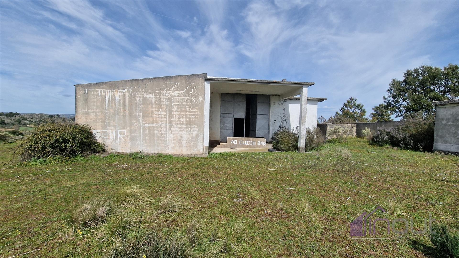 Terreno urbano/Quinta/Complexo industrial