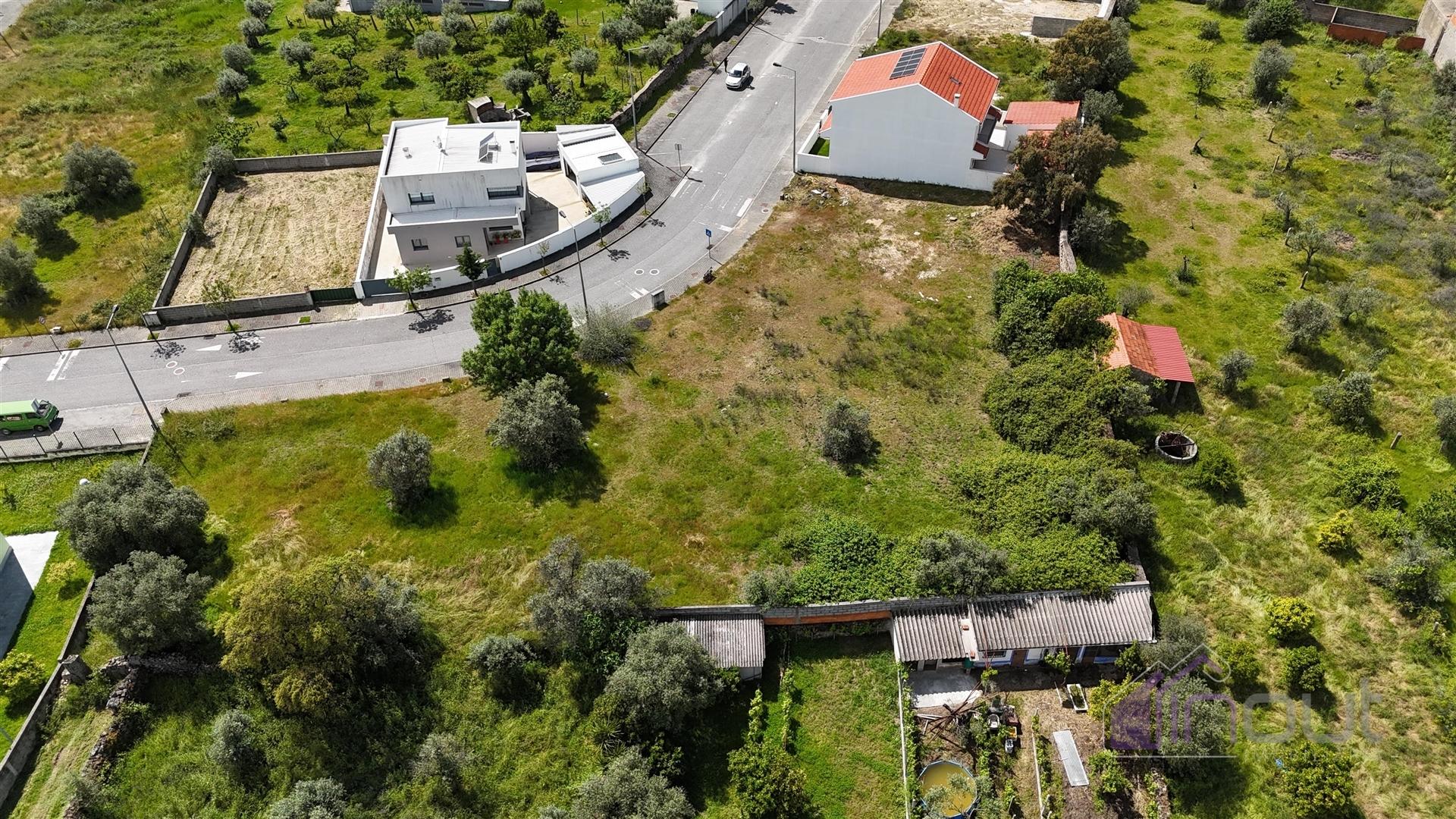 Terreno Urbano Castelo Branco com Furo Legalizado – Ideal para Construção