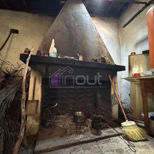 Quinta Rural com Recursos Naturais e Potencial Agrícola – A Apenas 200m da Fronteira com Espanha