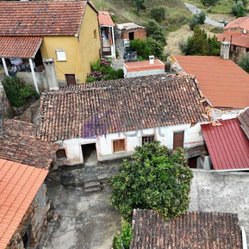 Moradia com Anexo e Logradouro em Casalinho – Montes da Senhora, Proença-a-Nova