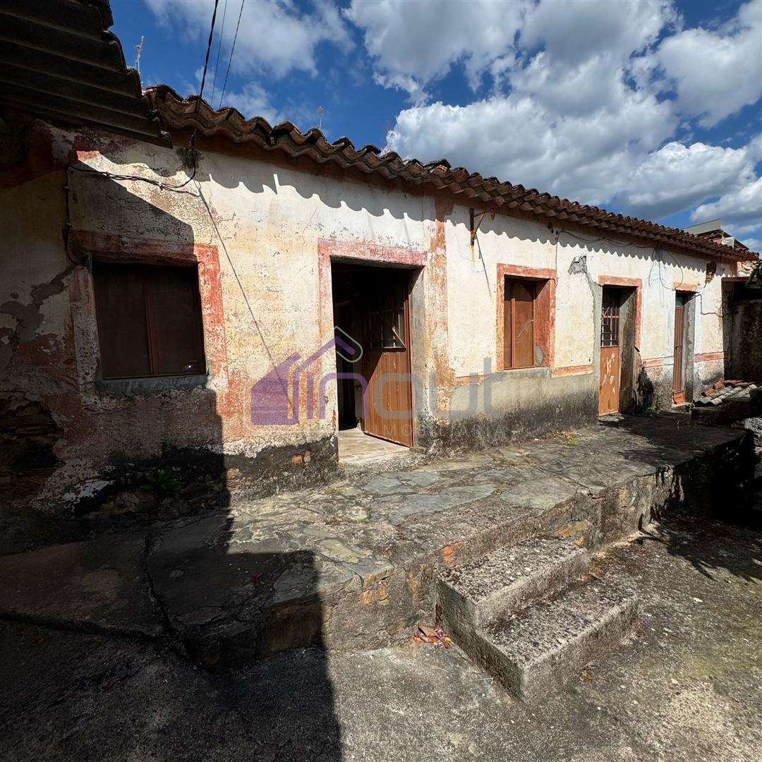 Moradia com Anexo e Logradouro em Casalinho – Montes da Senhora, Proença-a-Nova