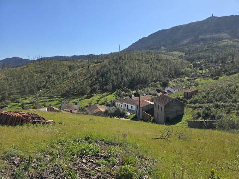 Casa de Aldeia Encantadora Junto ao Rio – Refúgio na Serra a 25km da Cidade