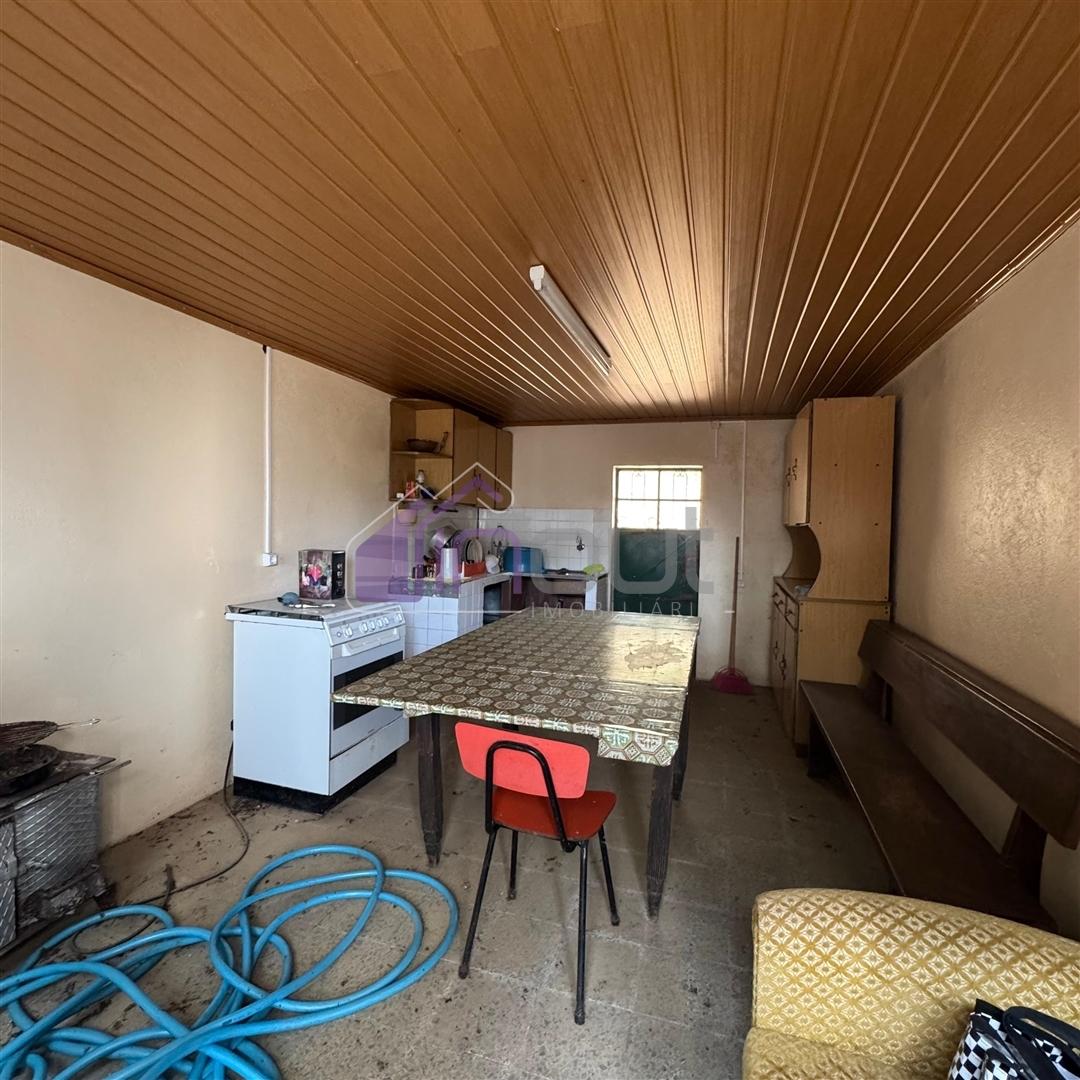 Refúgio de Sonho em Plena Natureza – Quinta com 21.570 m², 2 Moradias, Furo e Árvores de Fruto | Arr