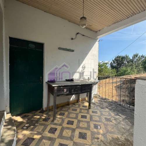 Refúgio de Sonho em Plena Natureza – Quinta com 21.570 m², 2 Moradias, Furo e Árvores de Fruto | Arr