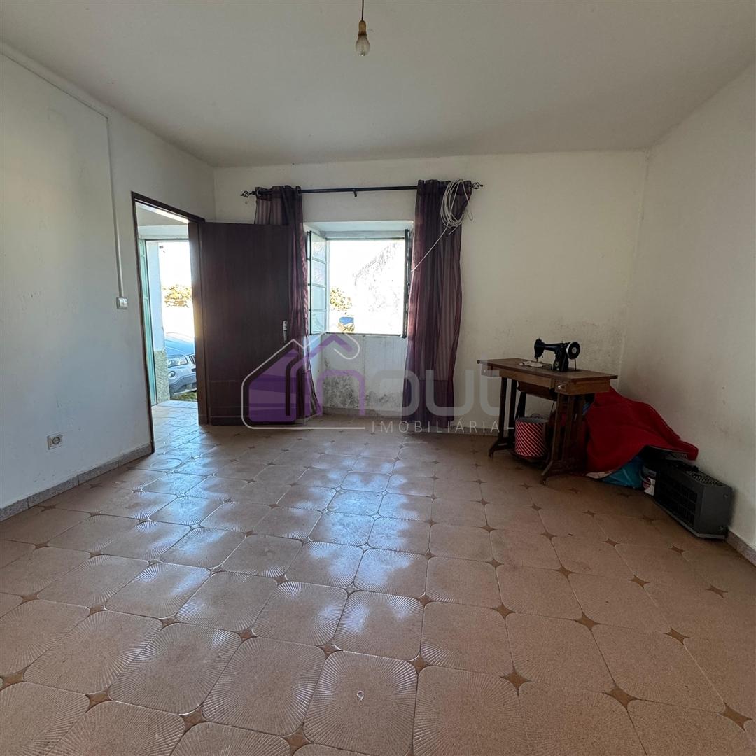 Moradia T3 em Escalos de Baixo / Mata – Castelo Branco | Excelente Oportunidade no Interior, Pronta