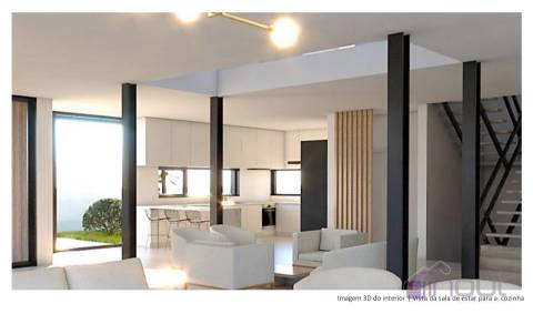 Moradia Isolada T4 Venda em Guarda,Guarda