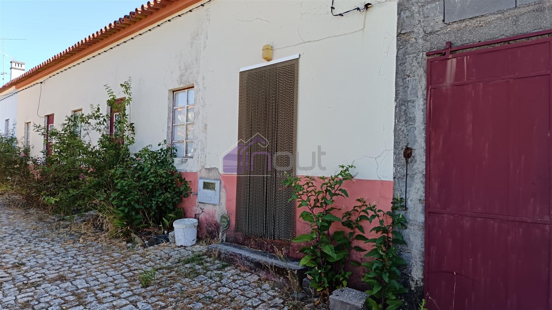 🏡 Moradia T3 com Quintal – Sarzedas, Castelo Branco