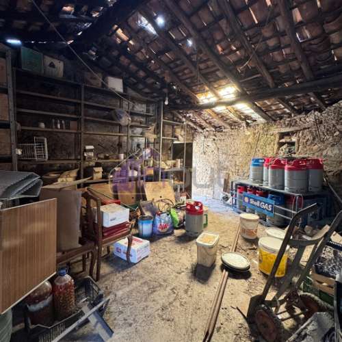 Moradia em Xisto para Restaurar com Quintal – Benquerenças, Castelo Branco | IN OUT Imobiliária