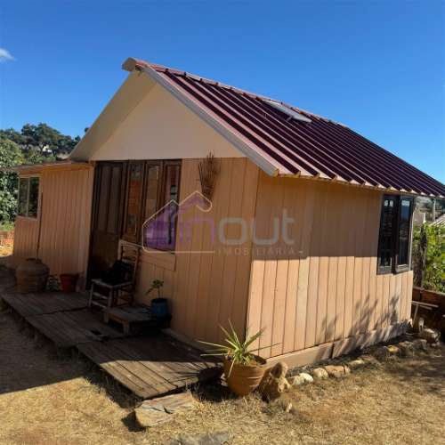 Chalé T2 com Terreno Urbano de 256m² – Refúgio de Tranquilidade Perto de Sarzedas