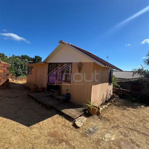 Chalé T2 com Terreno Urbano de 256m² – Refúgio de Tranquilidade Perto de Sarzedas