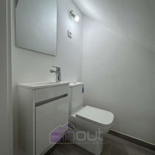 Moradia T1 Renovada no Centro da Aldeia