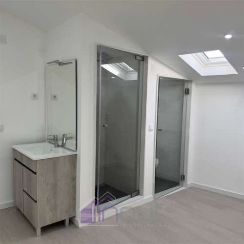 Moradia T1 Renovada no Centro da Aldeia