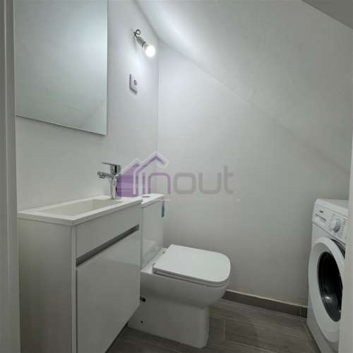 Moradia T1 Renovada no Centro da Aldeia