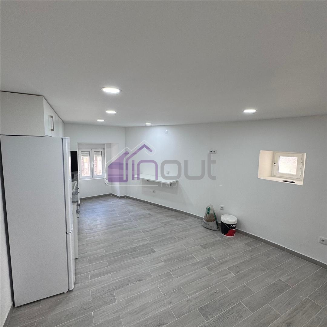 Moradia T1 Renovada no Centro da Aldeia