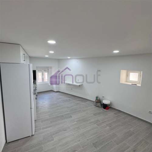 Moradia T1 Renovada no Centro da Aldeia