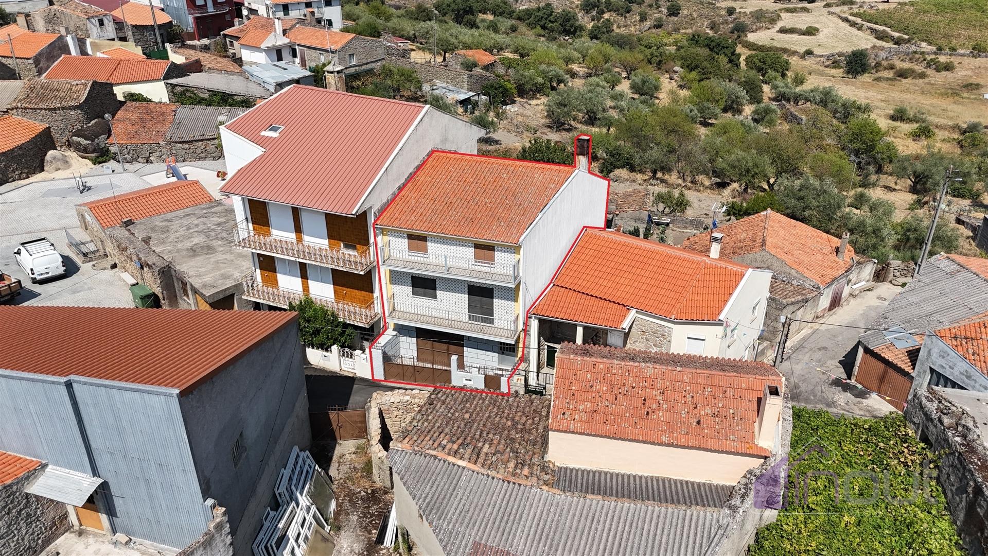 Moradia em Banda T4 Venda em Pinhel,Pinhel