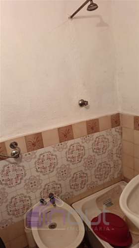 🏡 Moradia para Remodelar em Vale Ferradas – Excelente Oportunidade