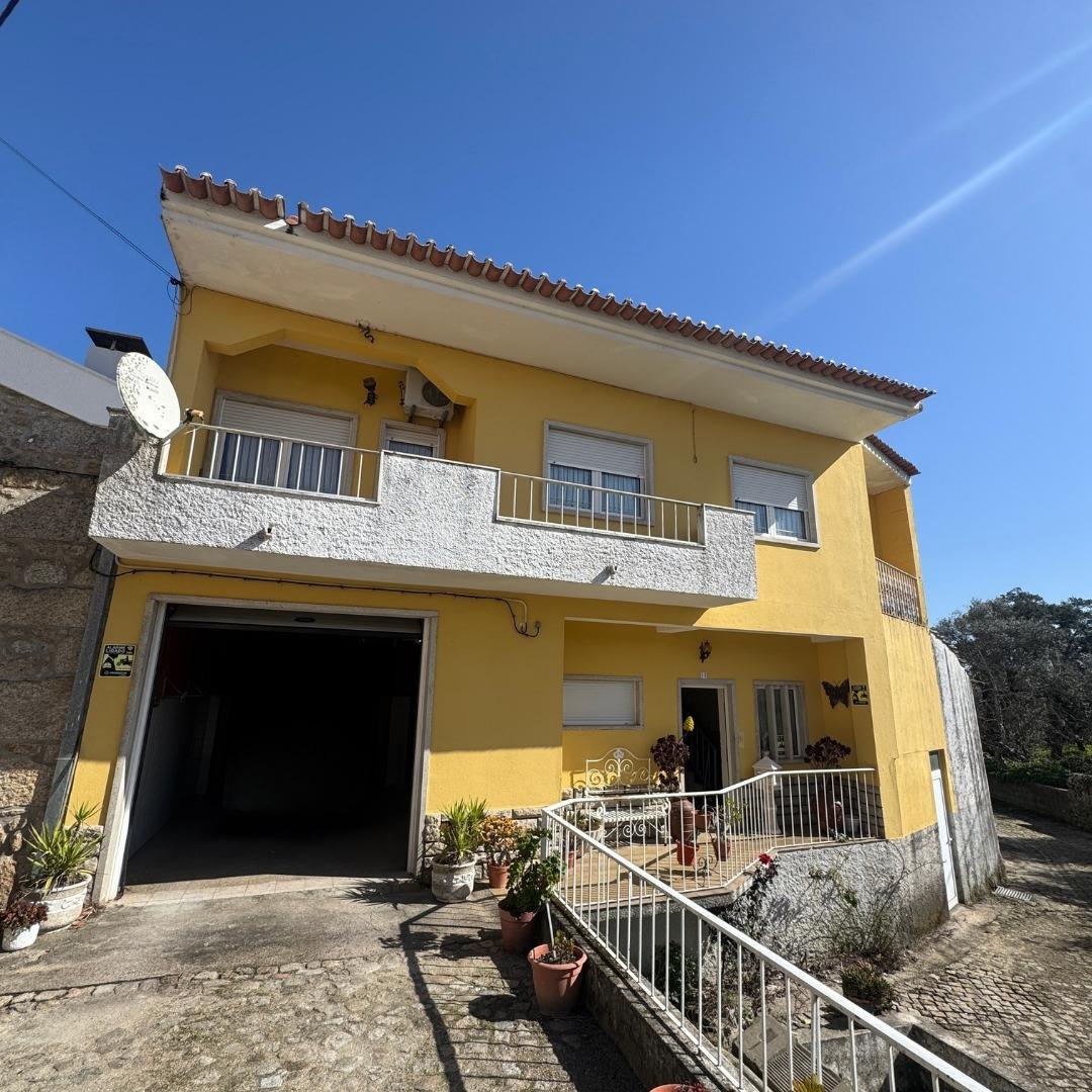 Moradia T4 na Soalheira – Versatilidade, Espaço e Potencial num Só Investimento