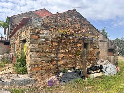 Moradia T1 Venda em Sarzedas,Castelo Branco