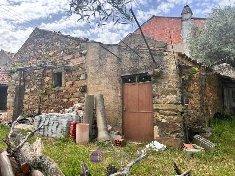 Moradia T1 Venda em Sarzedas,Castelo Branco