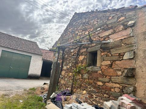 Moradia T1 Venda em Sarzedas,Castelo Branco
