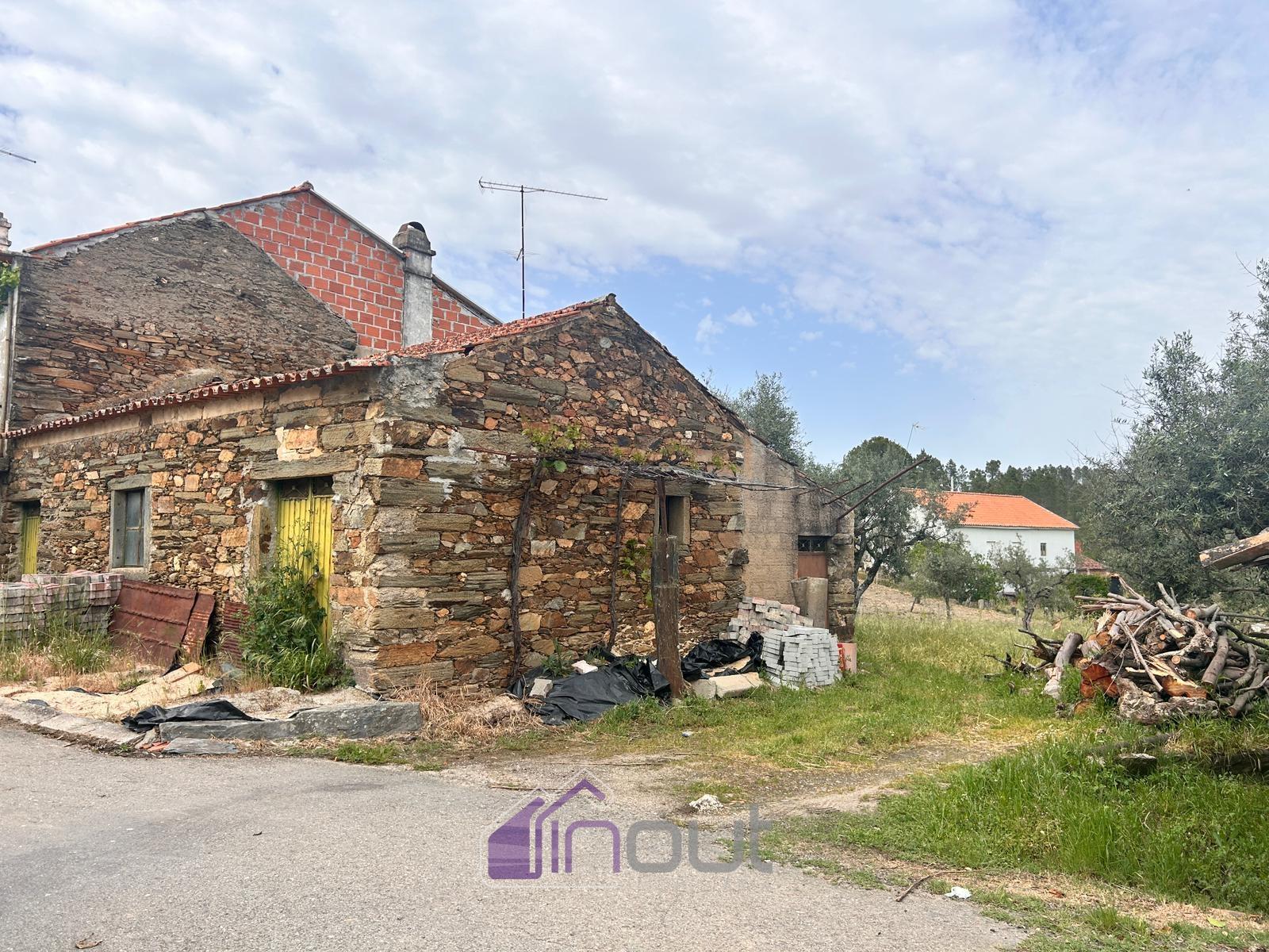 Moradia T1 Venda em Sarzedas,Castelo Branco