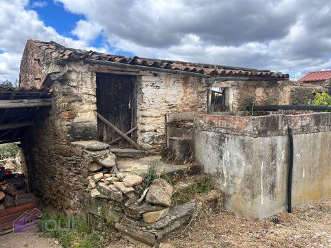 Moradia para Restaurar T5 Venda em Santo André das Tojeiras,Castelo Branco