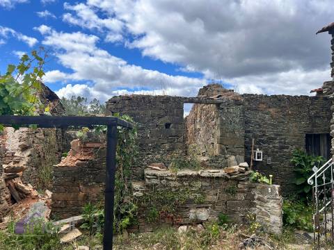 Moradia para Restaurar T1 Venda em Santo André das Tojeiras,Castelo Branco