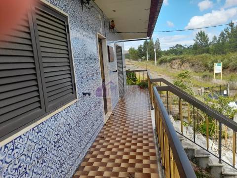 Moradia T4 Venda em Almaceda,Castelo Branco