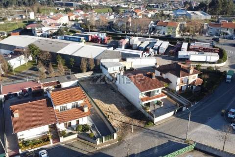 Lote de Terreno  Venda em Nogueira e Silva Escura,Maia