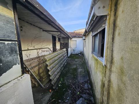 Moradia para Restaurar T3 Venda em Custóias, Leça do Balio e Guifões,Matosinhos