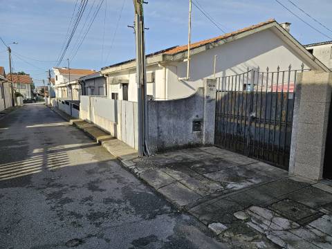 Moradia para Restaurar T3 Venda em Custóias, Leça do Balio e Guifões,Matosinhos