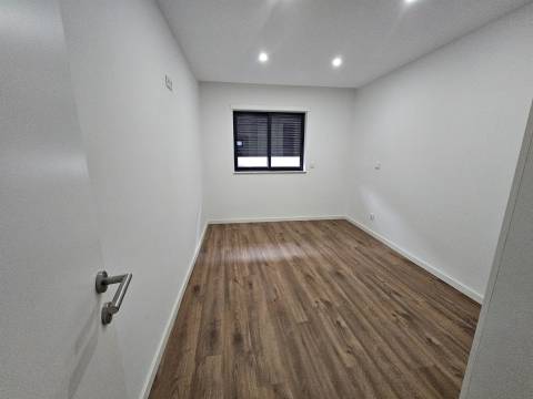 Andar Moradia T2 Venda em São Mamede de Infesta e Senhora da Hora,Matosinhos