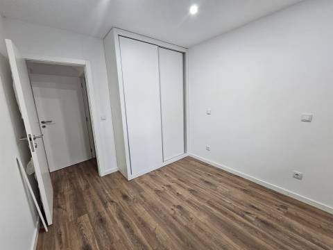 Andar Moradia T2 Venda em São Mamede de Infesta e Senhora da Hora,Matosinhos