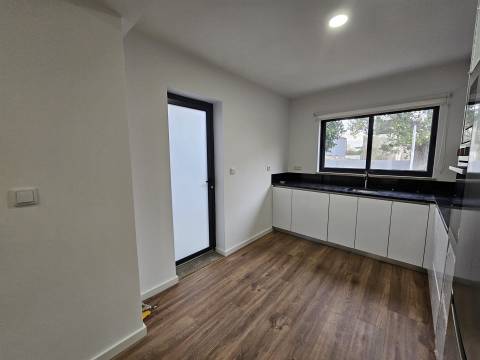 Andar Moradia T2 Venda em São Mamede de Infesta e Senhora da Hora,Matosinhos